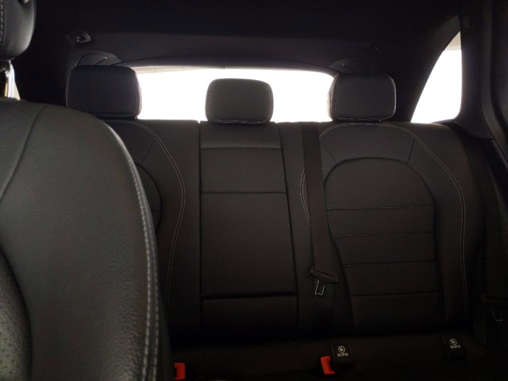 Used 2019 Mercedes-Benz GLC 300 4MATIC image 32
