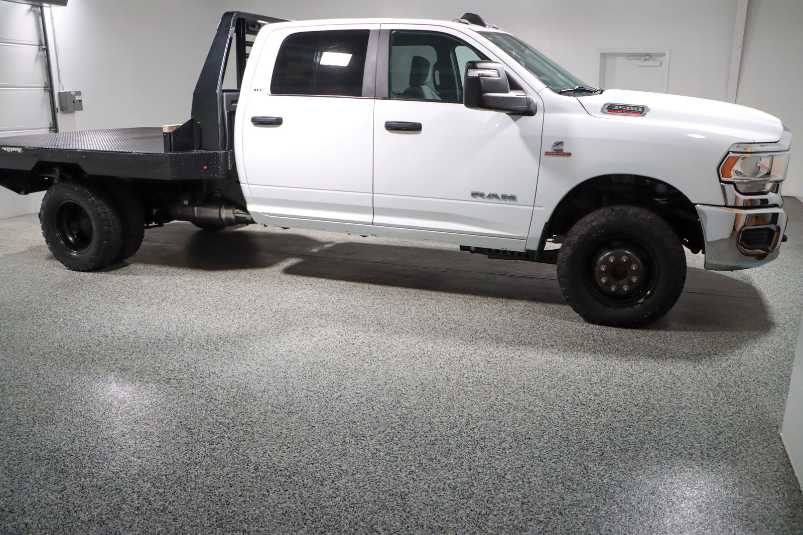 Used 2024 RAM 3500 SLT w/ Quick Order Package 2YG SLT image 6