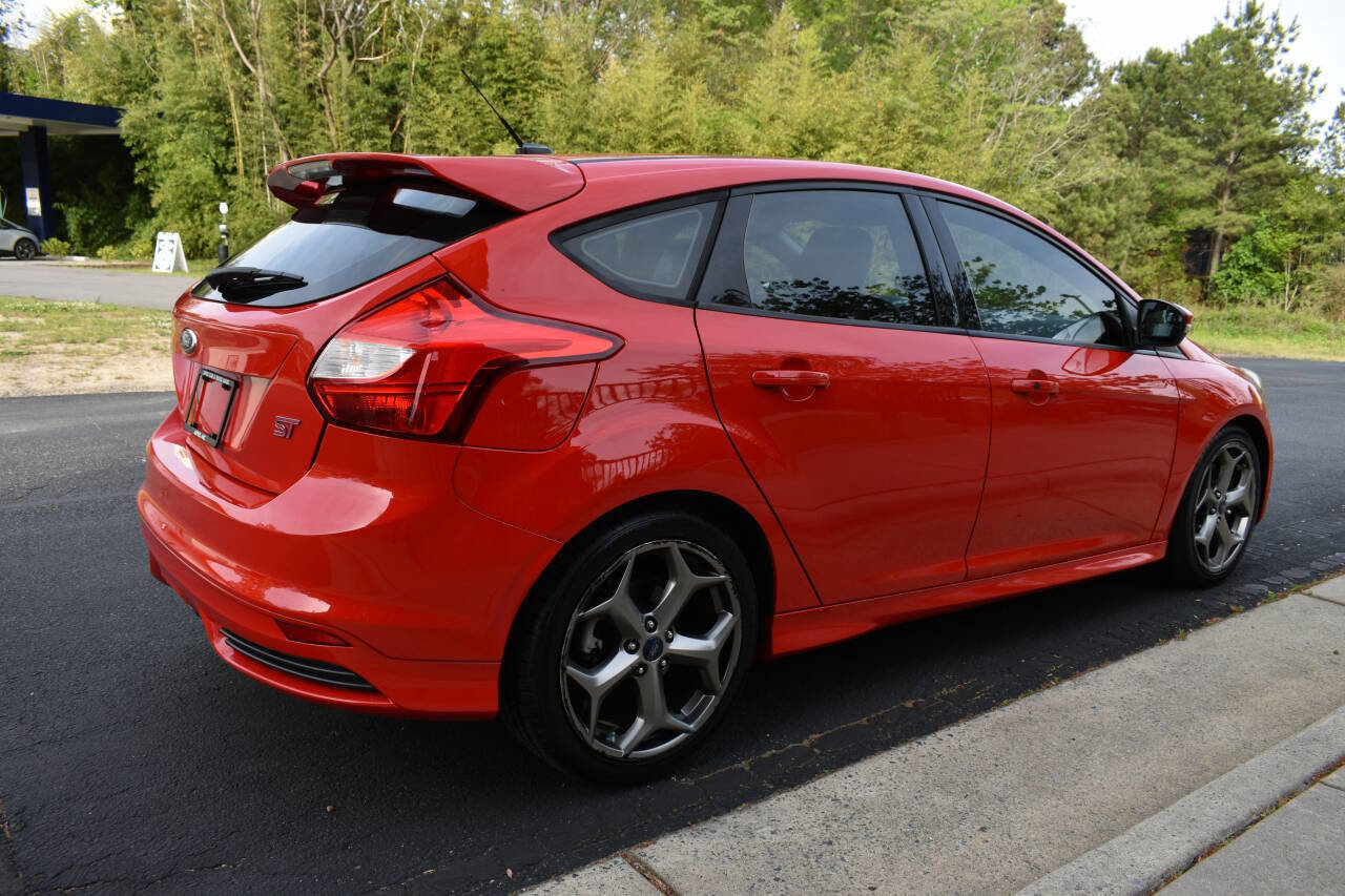 Used 2013 Ford Focus ST image 3