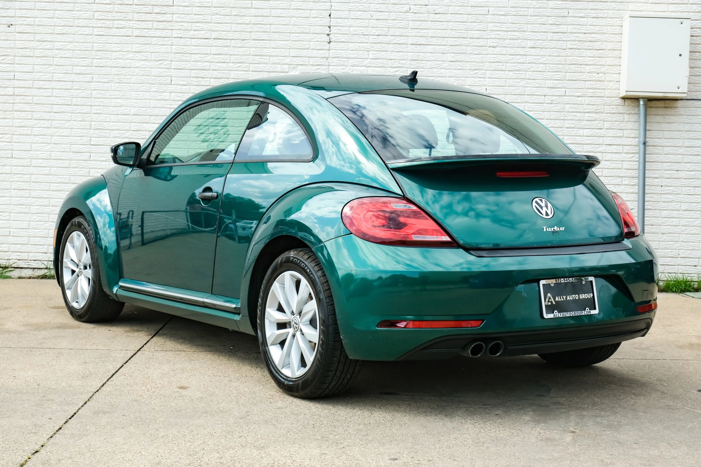 Used 2017 Volkswagen Beetle 1.8T S FWD image 9