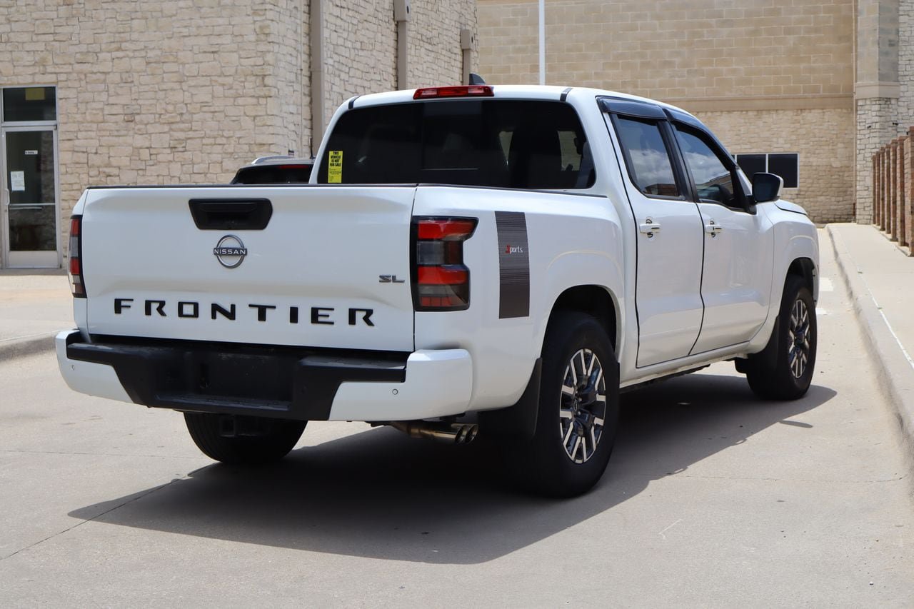 Used 2024 Nissan Frontier SL w/ Technology Package RWD image 3