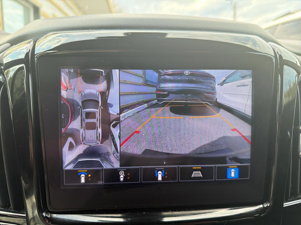 Used 2023 Chevrolet Traverse RS AWD/4WD image 31