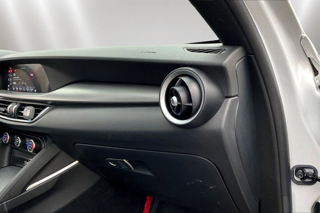 Used 2023 Alfa Romeo Stelvio Veloce image 23