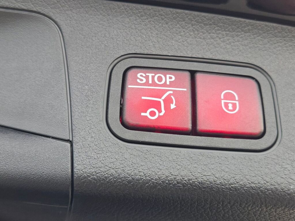 Used 2024 Mercedes-Benz GLA 35 AMG 4MATIC image 18