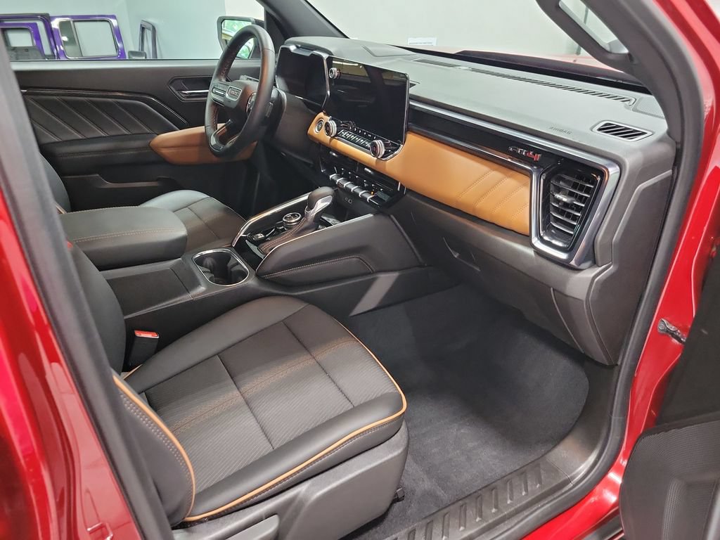 Used 2025 GMC Canyon AT4 w/ Nightfall Edition AWD/4WD image 20