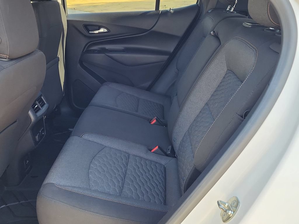 Used 2018 Chevrolet Equinox LT FWD image 21