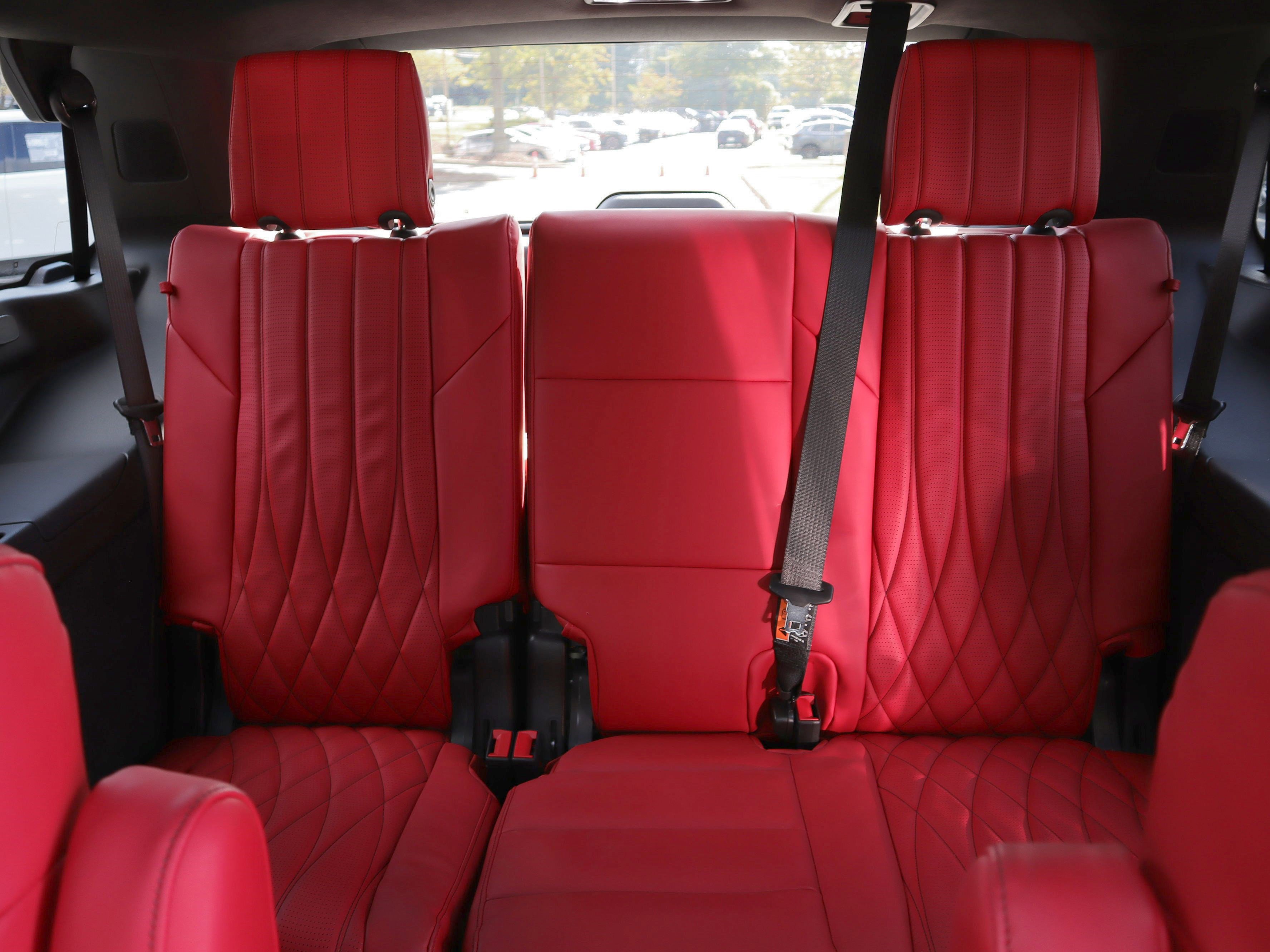 Used 2025 Cadillac Escalade Sport Platinum image 9
