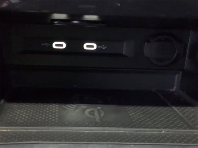 Used 2024 Volkswagen Tiguan SE R-Line image 19