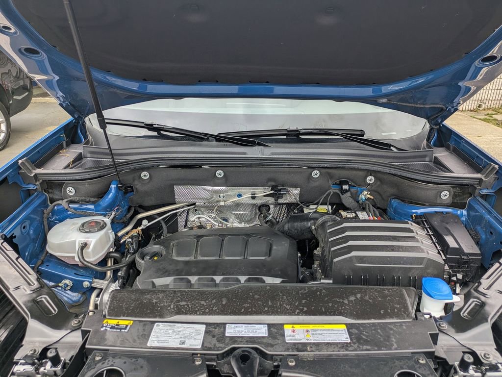 Used 2025 Volkswagen Atlas Cross Sport SE FWD image 33