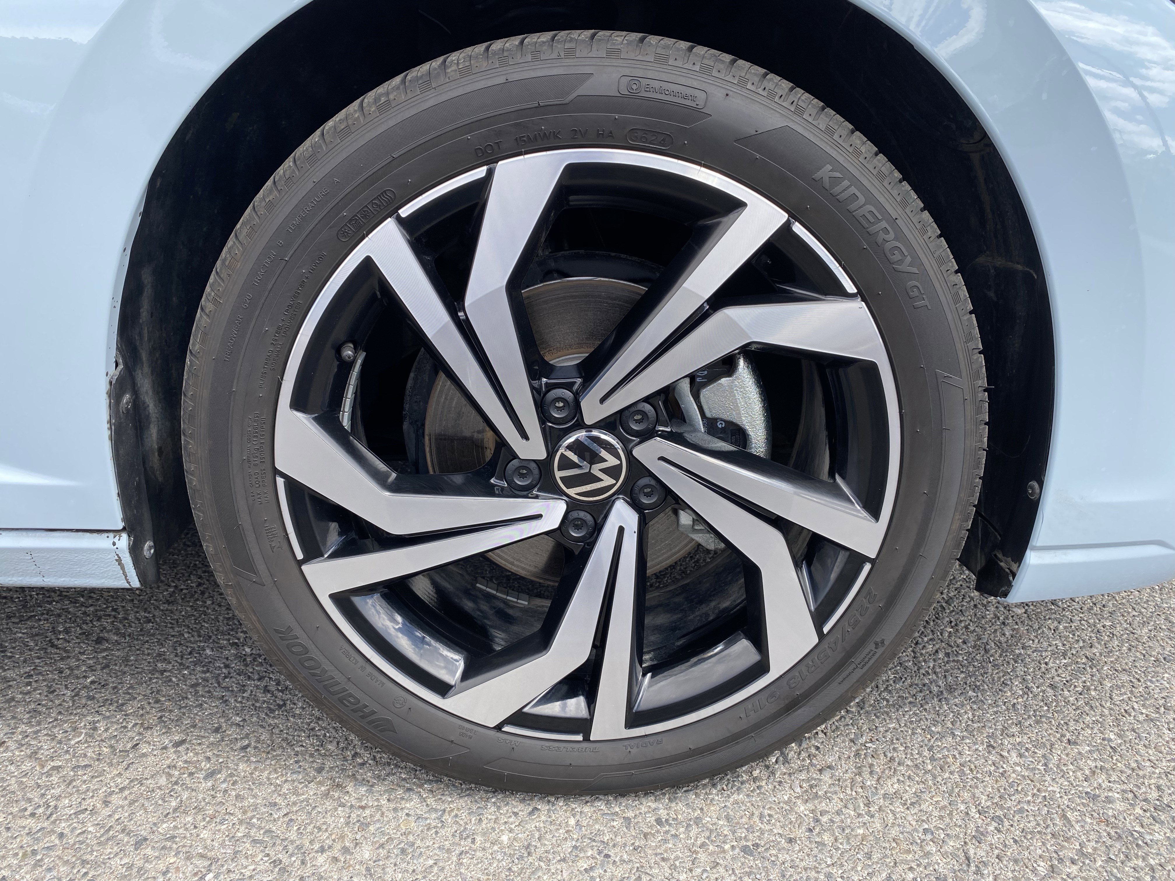 Certified 2025 Volkswagen Jetta SEL image 17