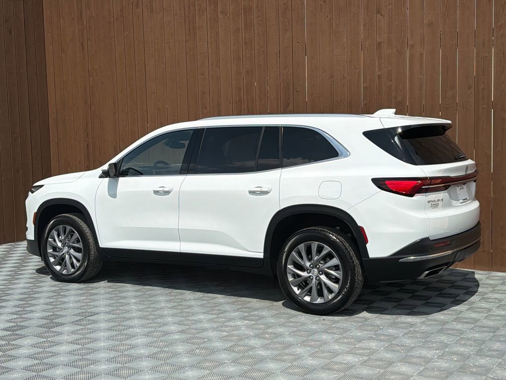 Used 2025 Buick Enclave Preferred image 17