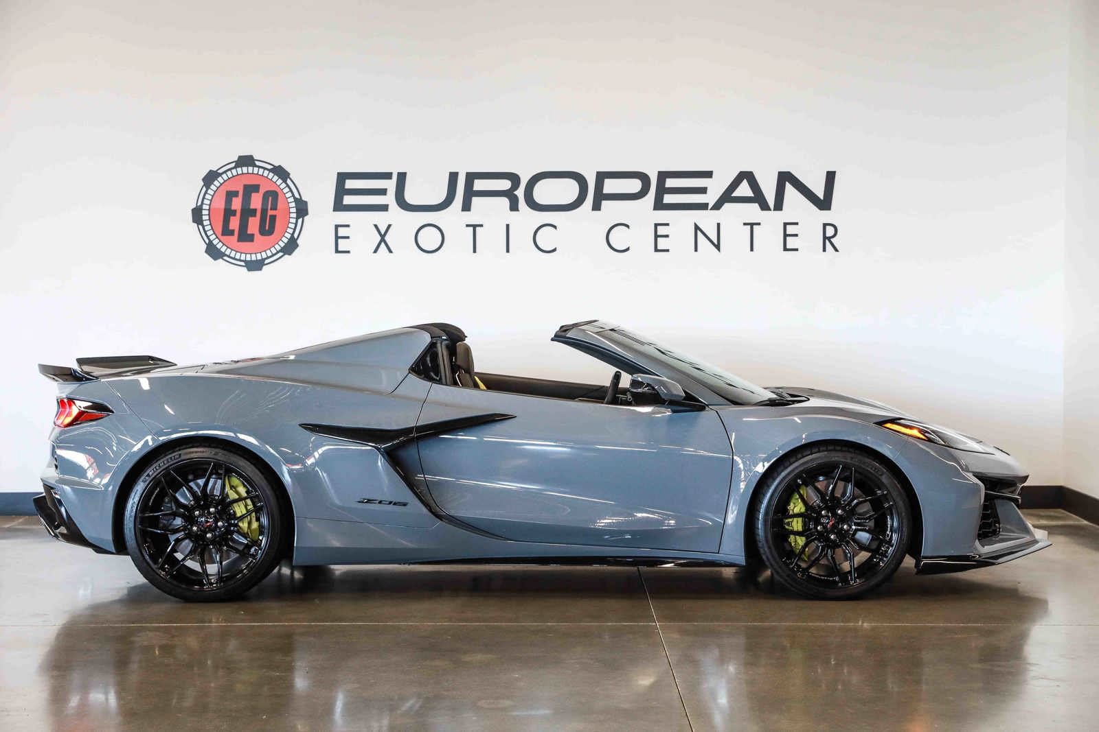 Used 2024 Chevrolet Corvette Z06 w/ Battery Protection Package RWD image 13