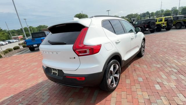Used 2026 Volvo XC40 B5 Plus AWD/4WD image 9