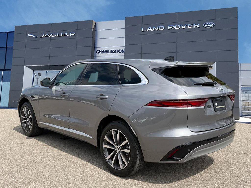 Used 2025 Jaguar F-PACE R-Dynamic S AWD/4WD image 3