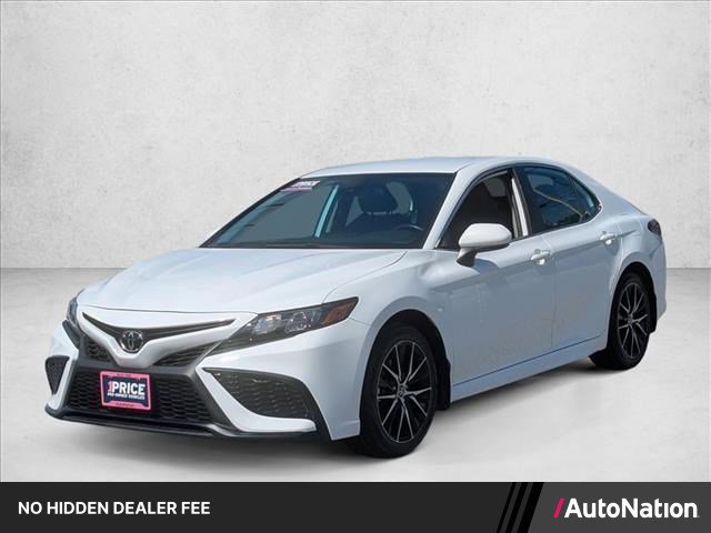 Used 2024 Toyota Camry SE FWD image 1