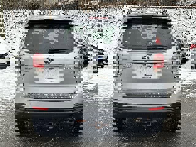 Used 2017 Subaru Forester 2.5i Touring image 4