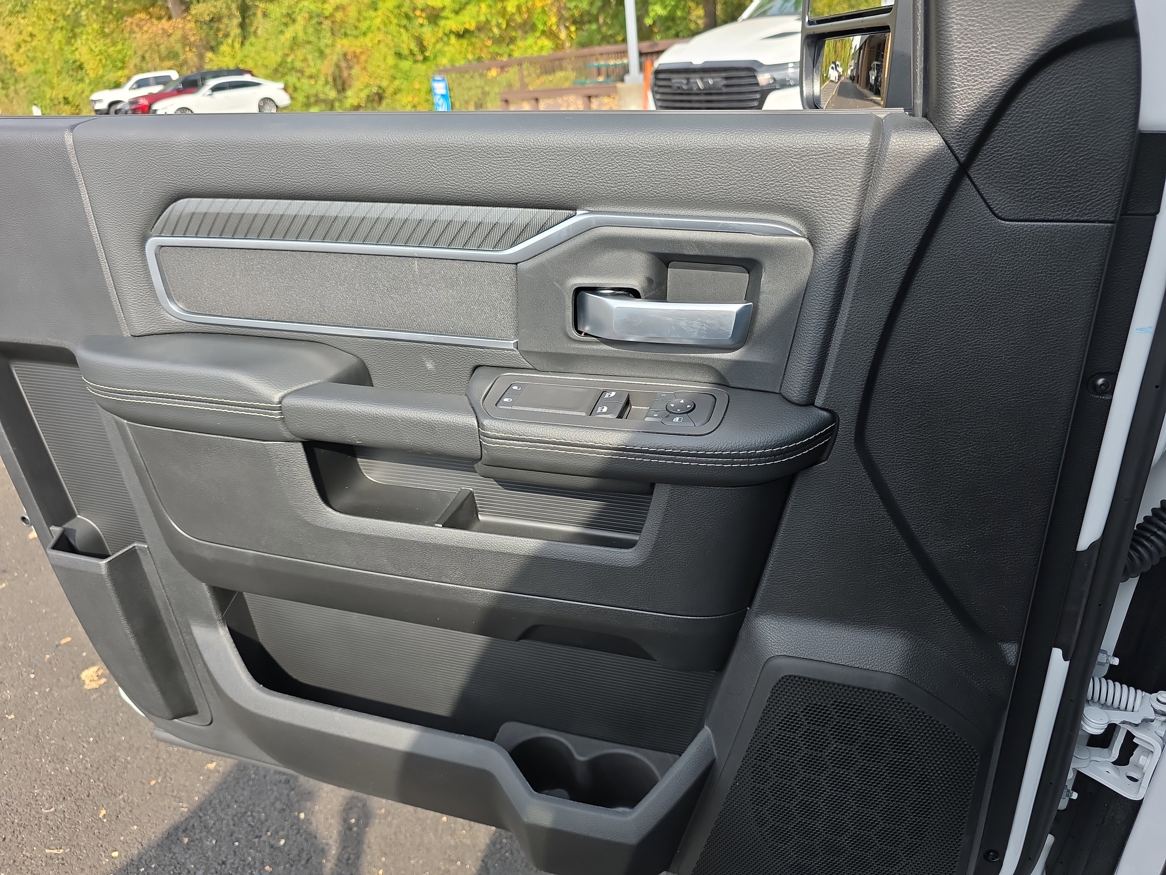 New 2026 RAM 5500 4x4 Regular Cab image 14