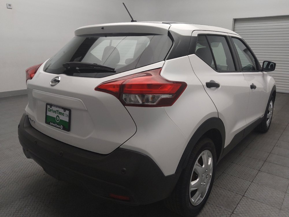Used 2020 Nissan Kicks S FWD image 9