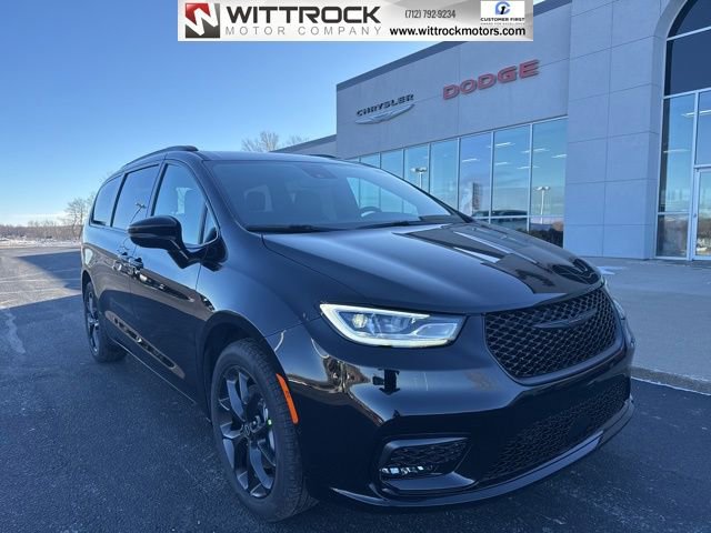 New 2026 Chrysler Pacifica Select w/ S Appearance Package image 1