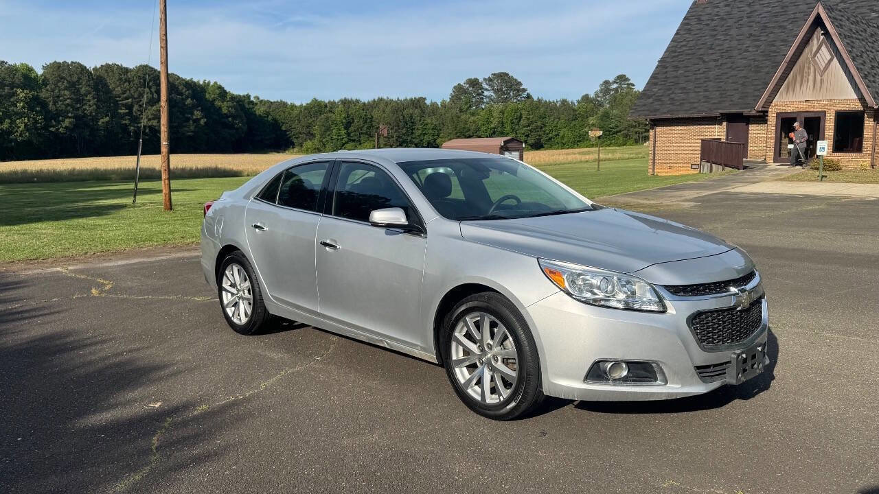 Used 2016 Chevrolet Malibu LTZ FWD image 2