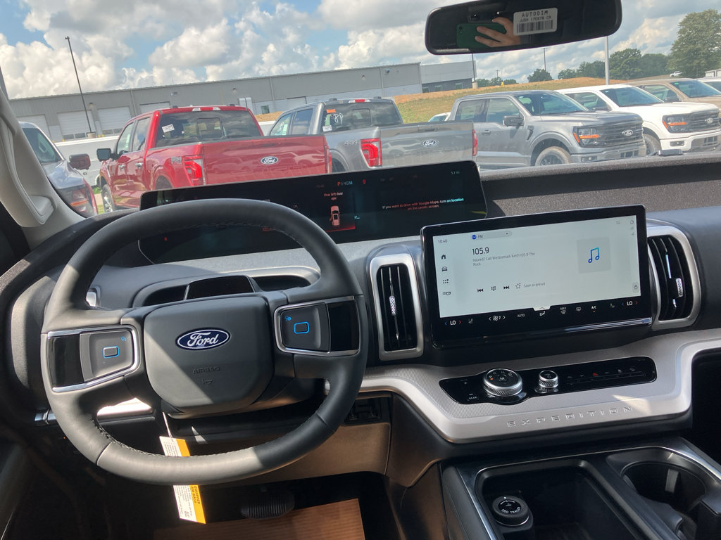New 2027 Ford Expedition Active AWD/4WD image 9