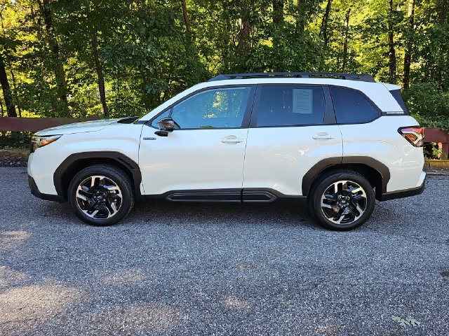 Used 2025 Subaru Forester Limited AWD/4WD image 5