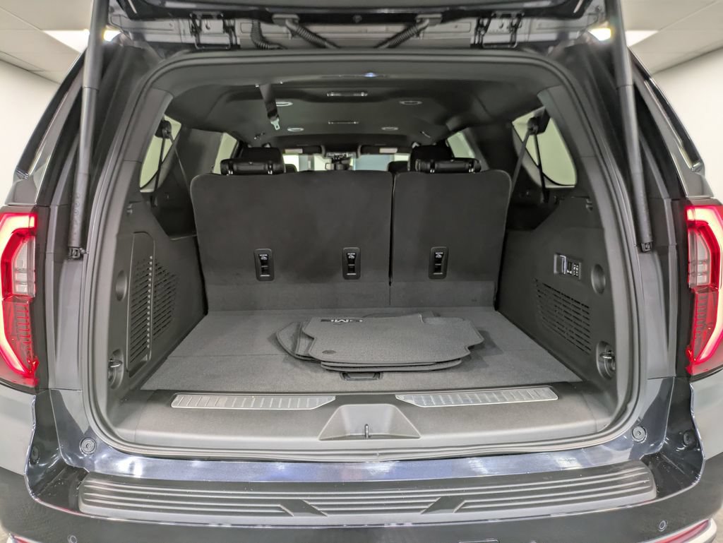 Used 2026 GMC Yukon XL Denali AWD/4WD image 24