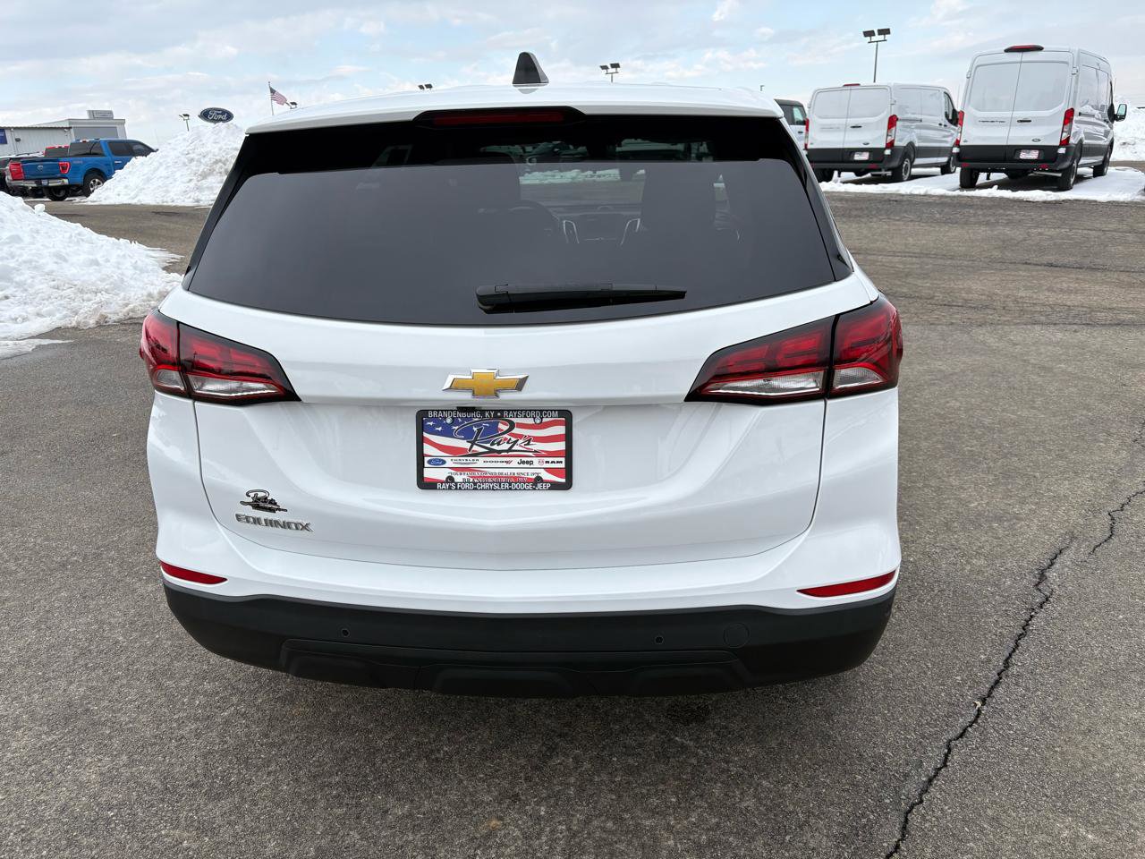 Used 2024 Chevrolet Equinox LS w/ LS Convenience Package image 4