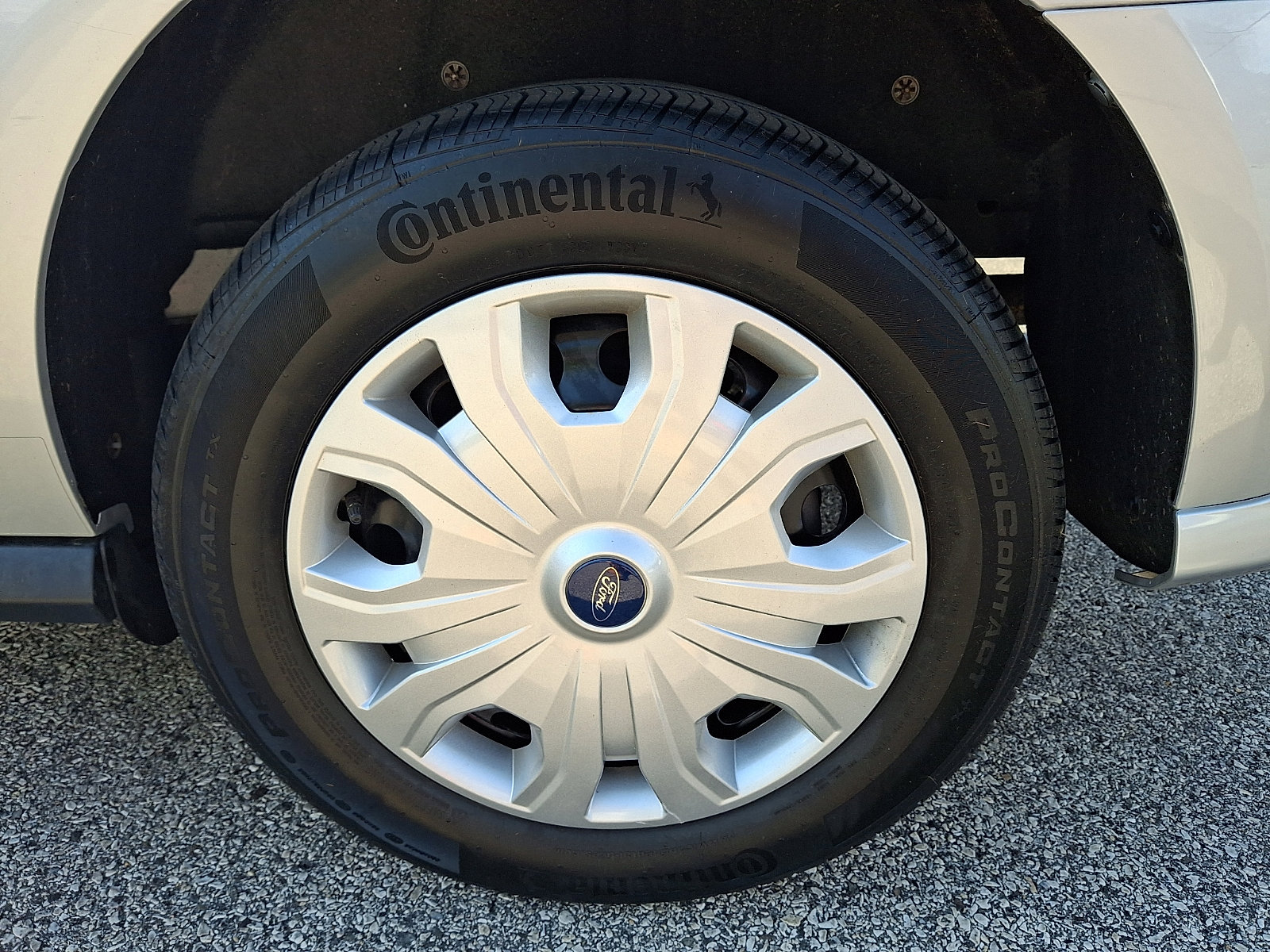 Used 2022 Ford Transit Connect XLT image 11