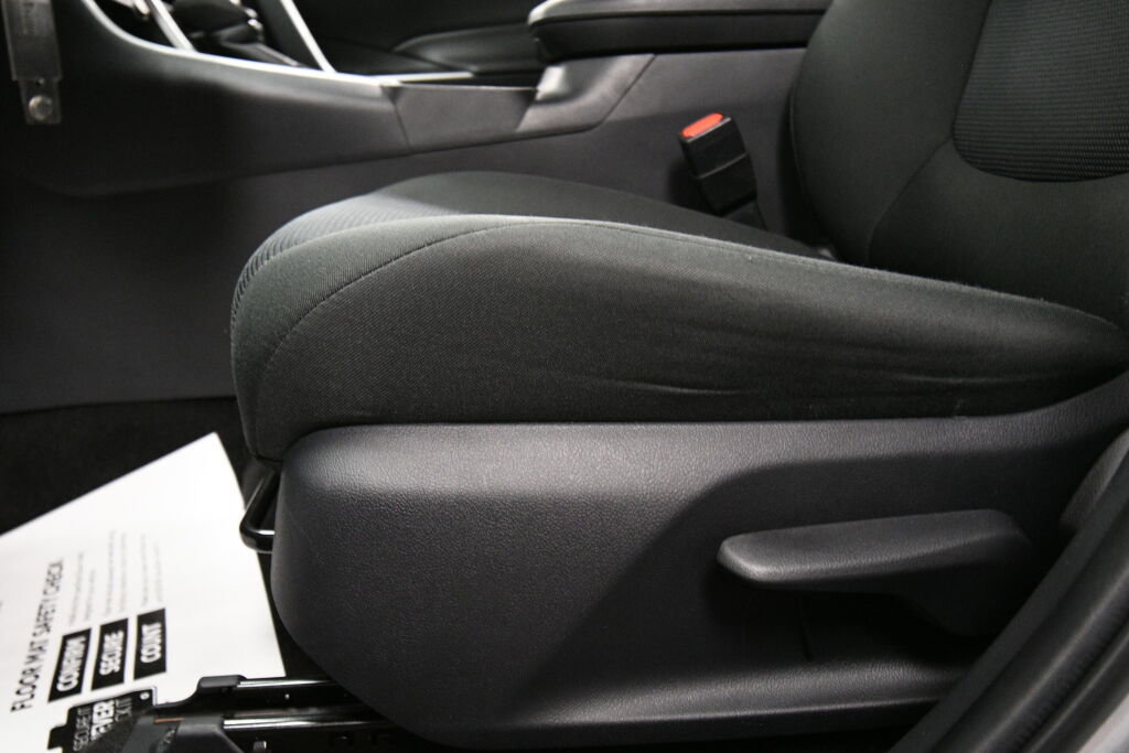 Certified 2024 Toyota RAV4 LE image 10