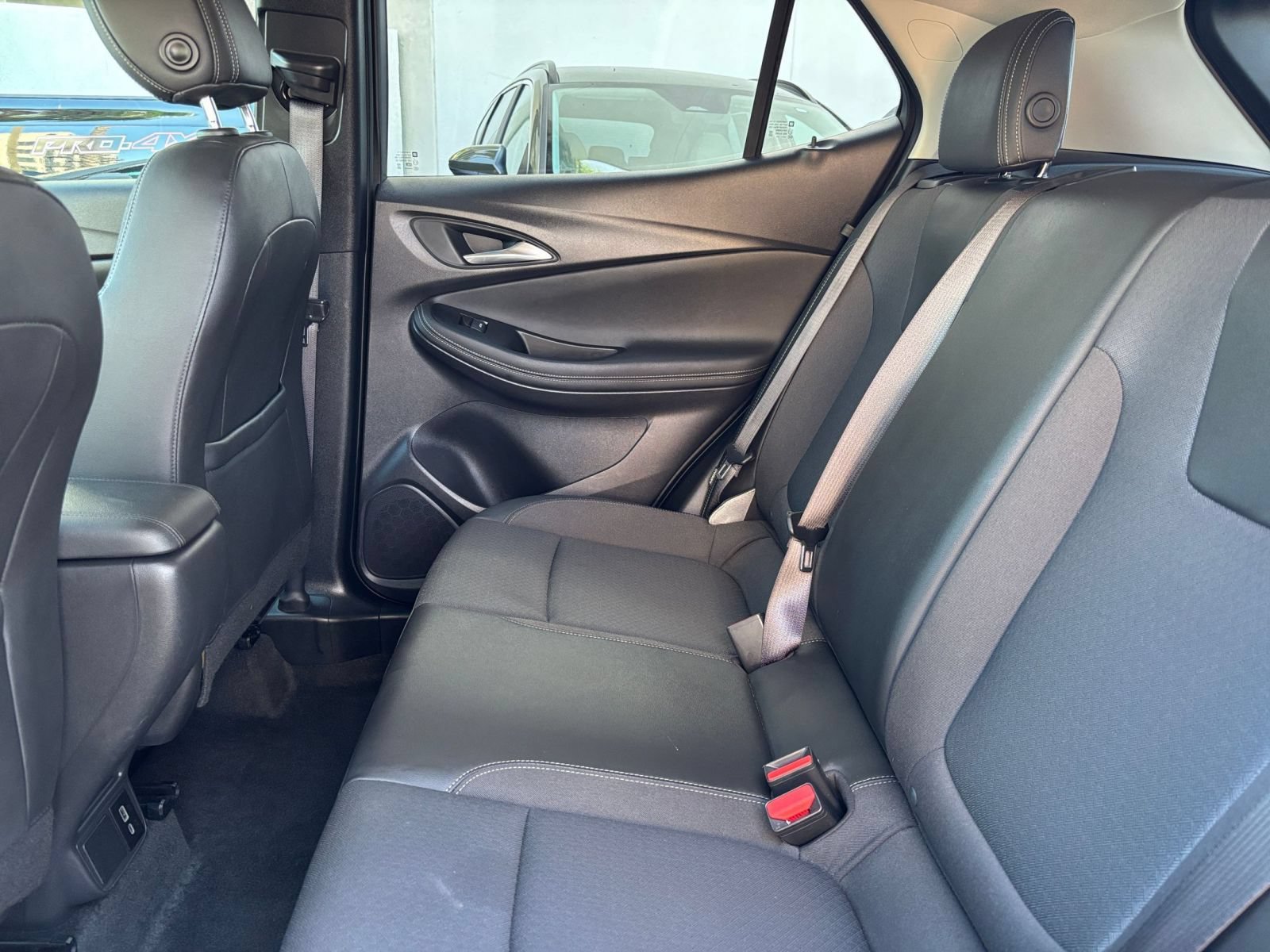 Used 2025 Buick Encore GX Preferred FWD image 24