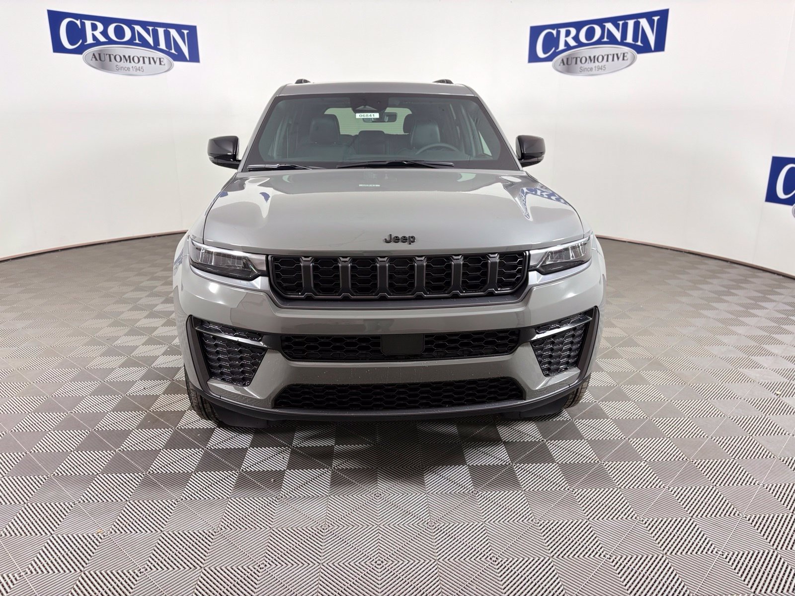 New 2027 Jeep Grand Cherokee 4WD image 25