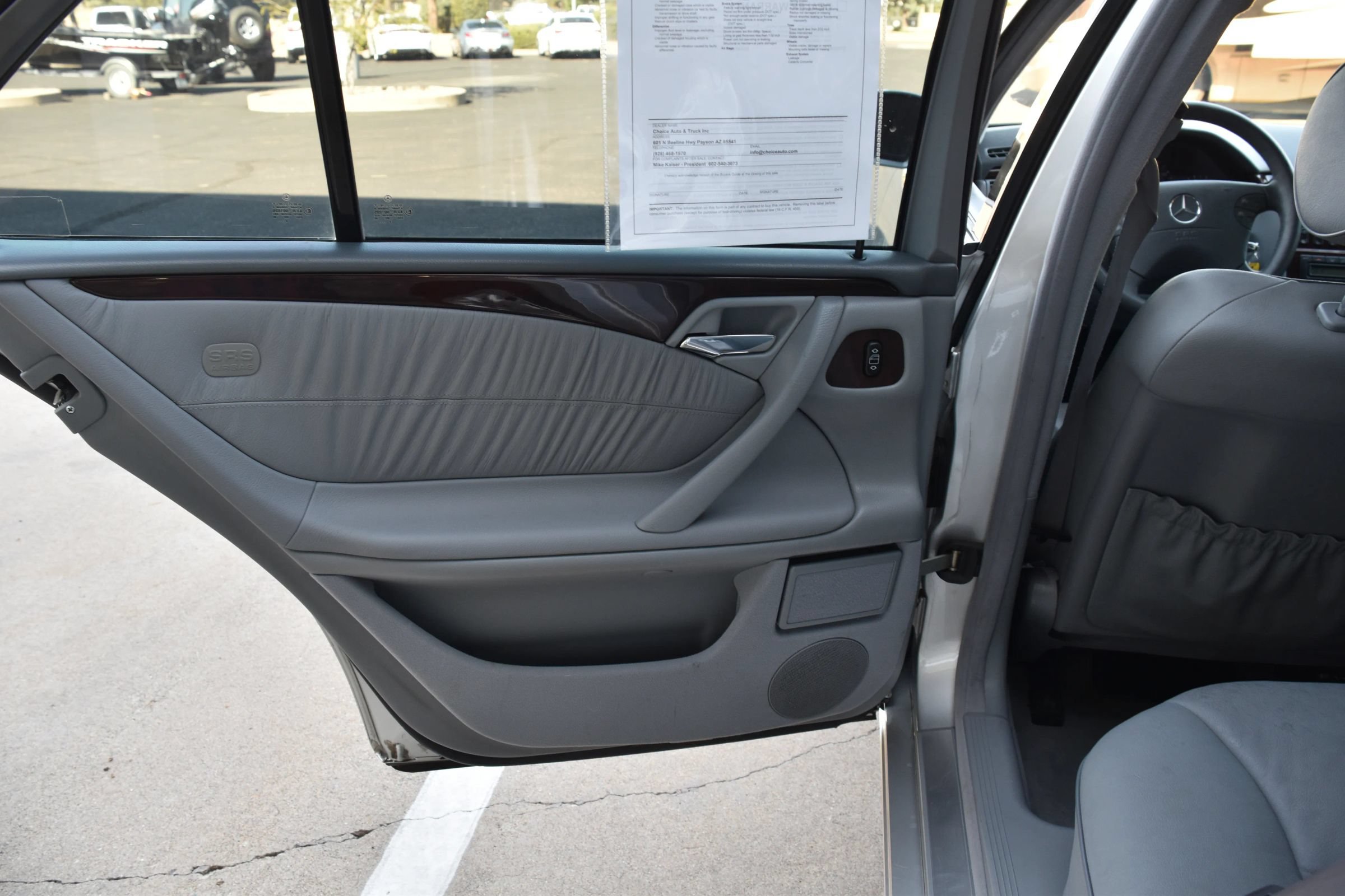 Used 2000 Mercedes-Benz E 320 Sedan image 19