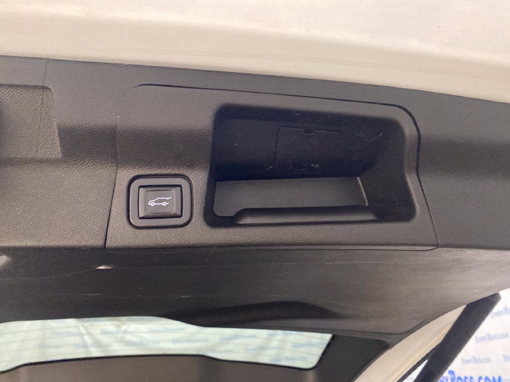 Used 2021 GMC Acadia AT4 AWD/4WD image 17