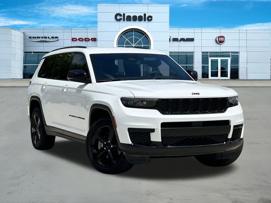 Used 2023 Jeep Grand Cherokee L Laredo RWD image 1