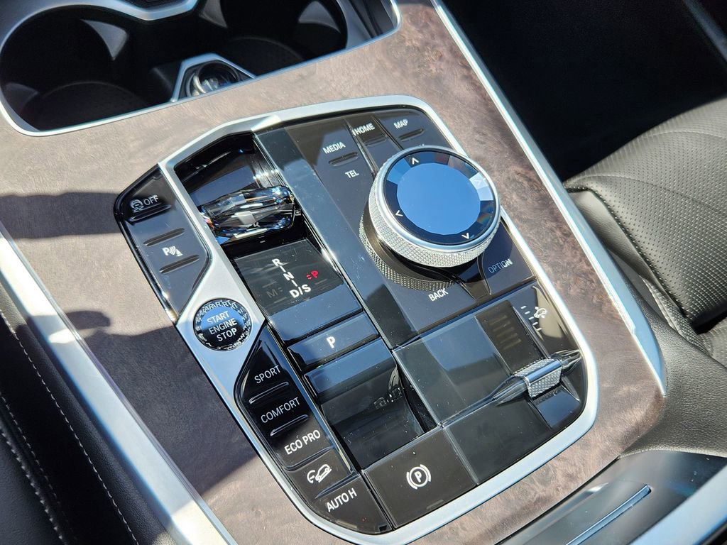 Used 2024 BMW X7 xDrive40i w/ Premium Package image 30