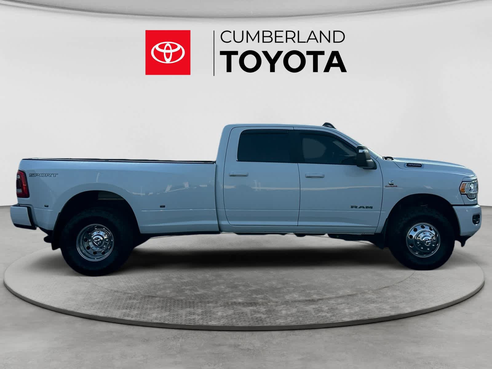 Used 2024 RAM 3500 Big Horn w/ Sport Appearance Package AWD/4WD image 6