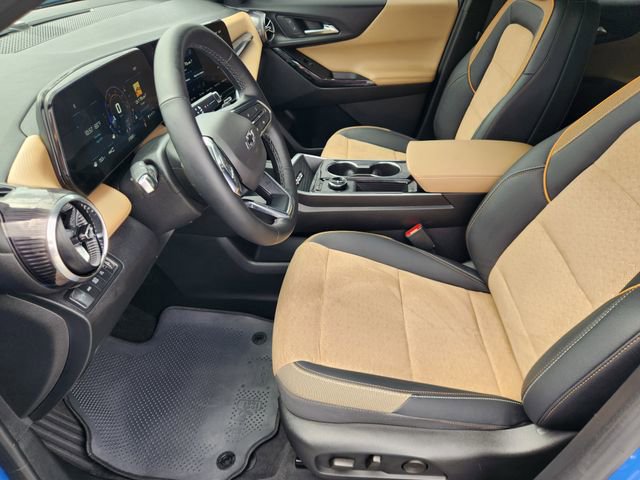Used 2025 Chevrolet Equinox ACTIV w/ Safety and Technology Package AWD/4WD image 13