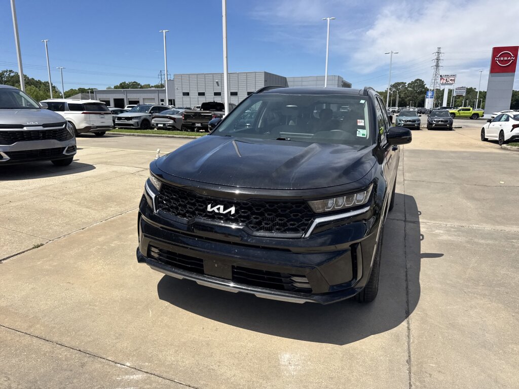 Certified 2023 Kia Sorento EX w/ Panoramic Sunroof Package image 5