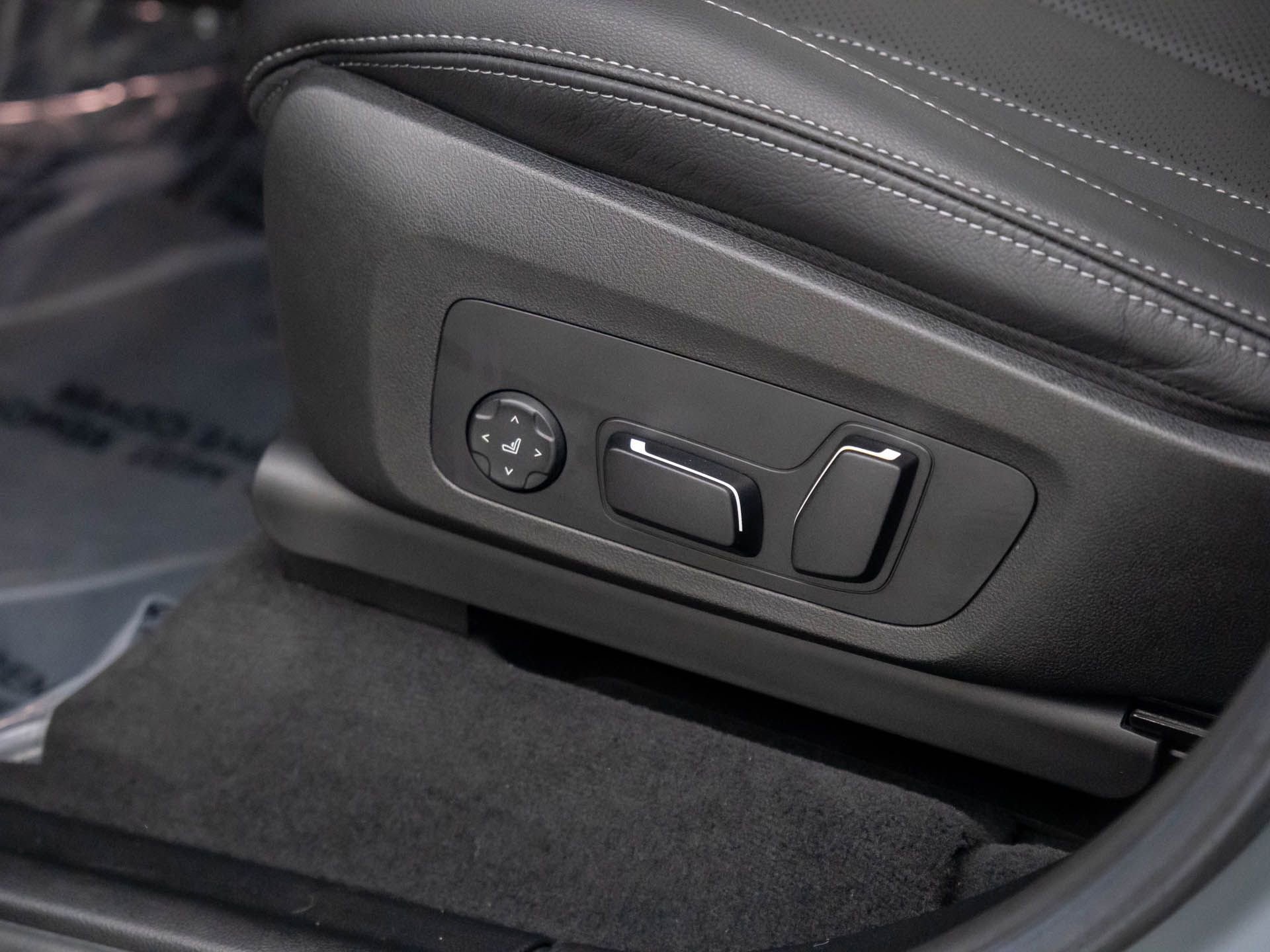 Certified 2024 BMW X3 M40i w/ Premium Package image 15