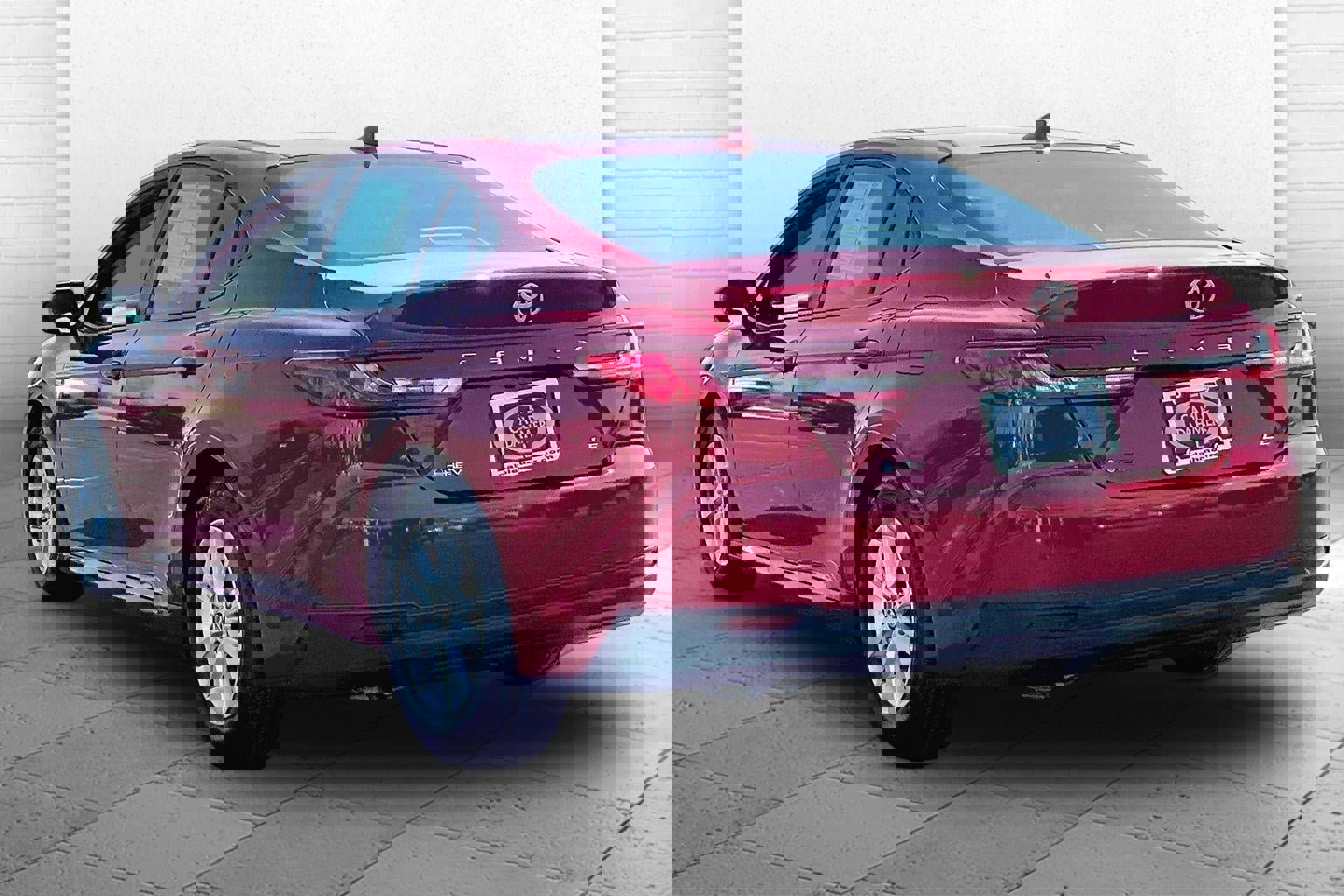 Used 2025 Toyota Camry LE FWD image 11