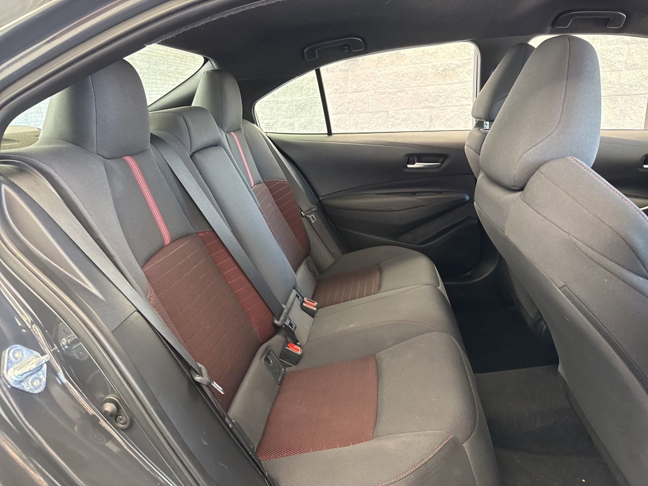 Used 2025 Toyota Corolla SE image 40