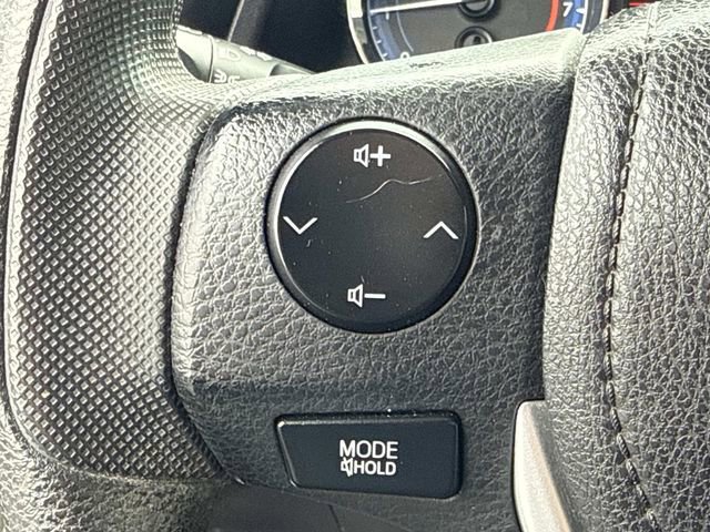Used 2018 Toyota Corolla LE FWD image 12