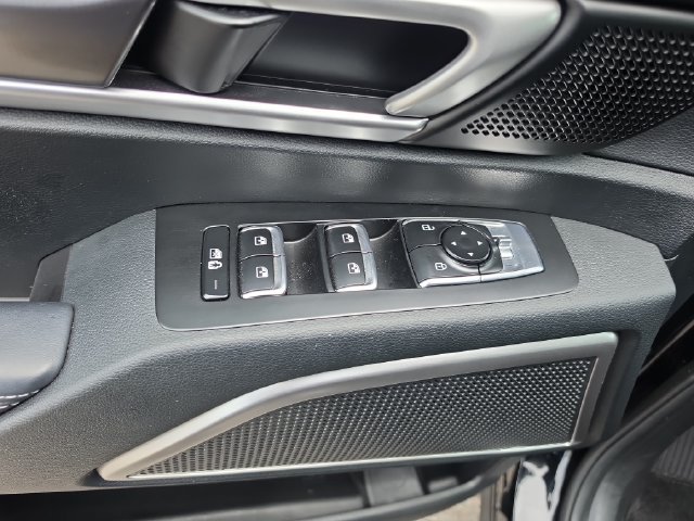 Used 2024 Kia Telluride S FWD image 18