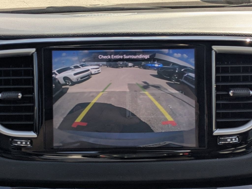 Used 2024 Chrysler Pacifica Touring-L image 30