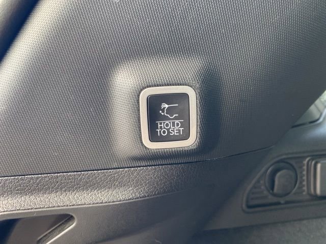 Used 2023 Jeep Grand Cherokee Summit image 13