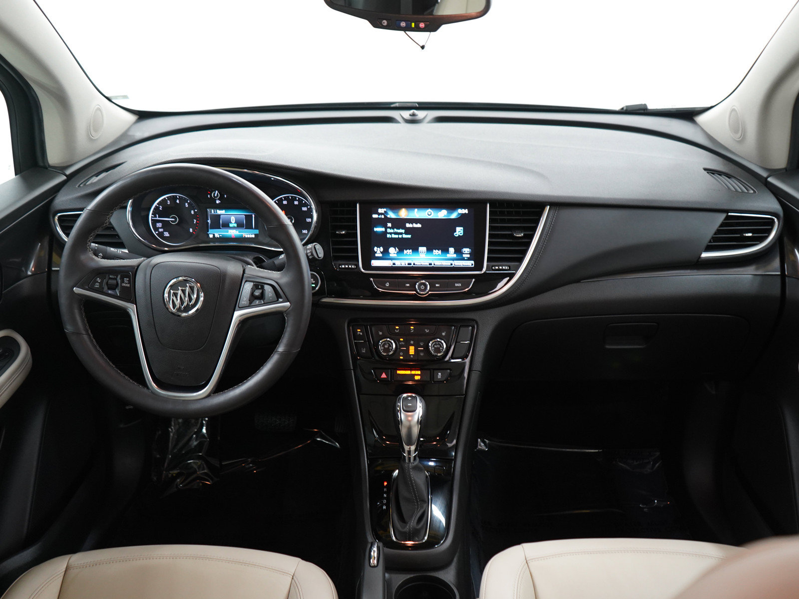 Used 2019 Buick Encore Essence w/ Safety Package II FWD image 13