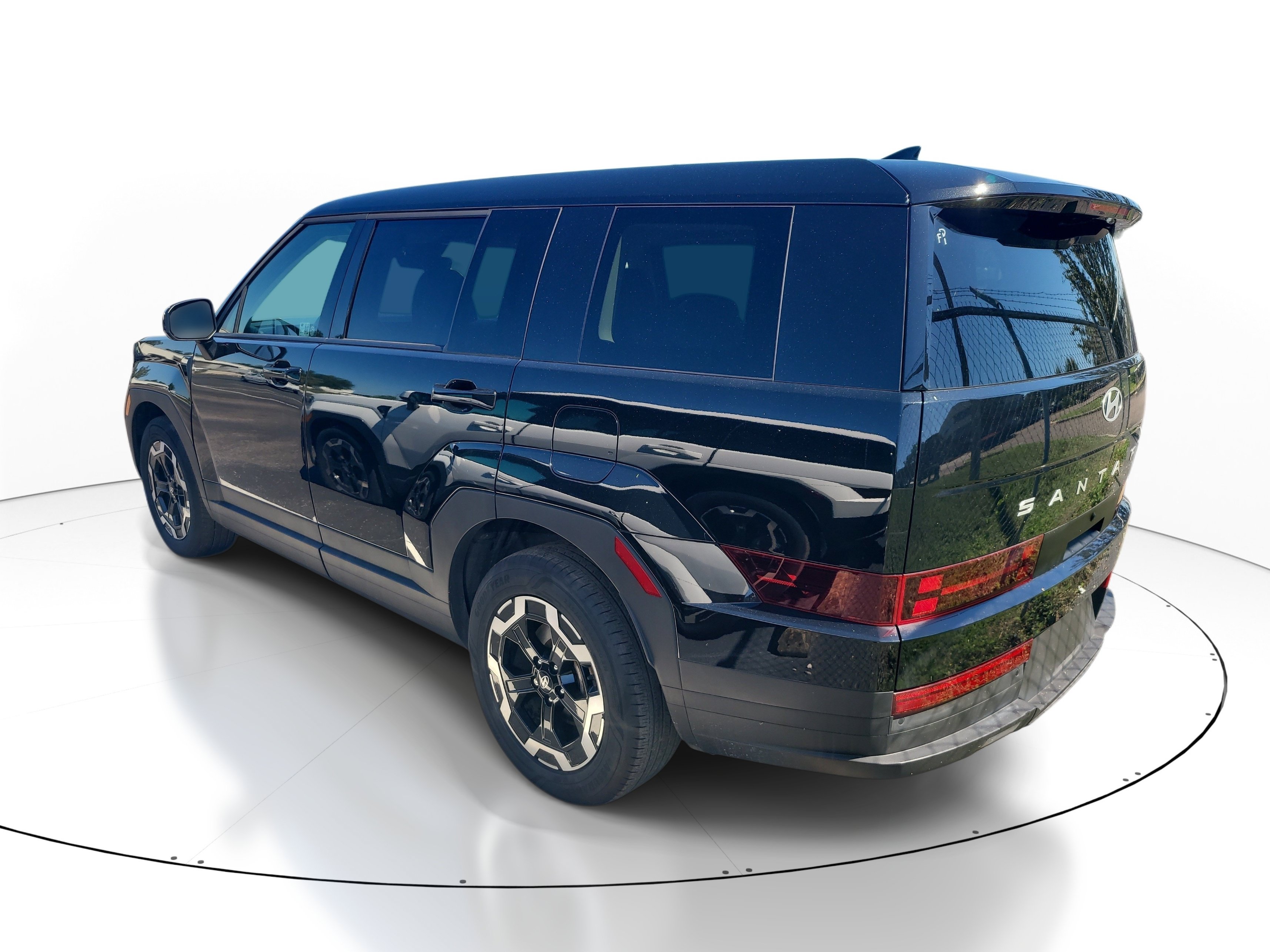 Used 2025 Hyundai Santa Fe SE AWD/4WD image 7