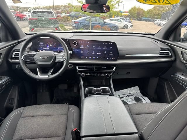 Used 2024 Chevrolet Traverse LS w/ Midnight/Sport Edition AWD/4WD image 40