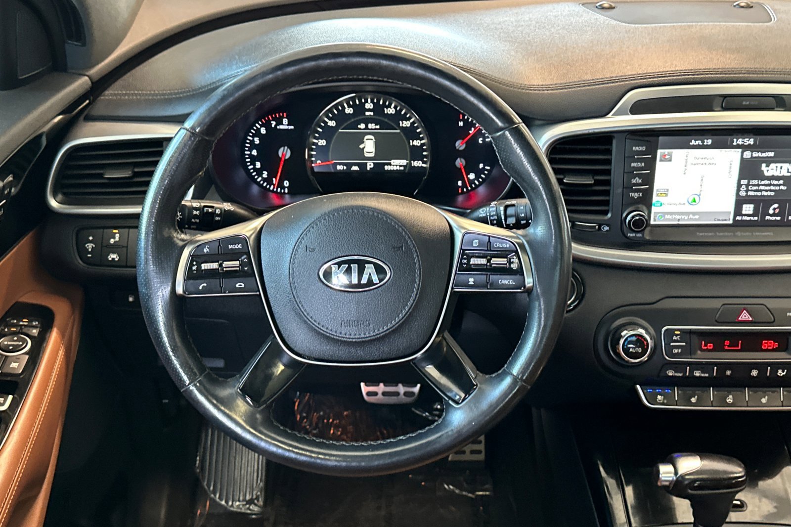 Used 2019 Kia Sorento SX image 14